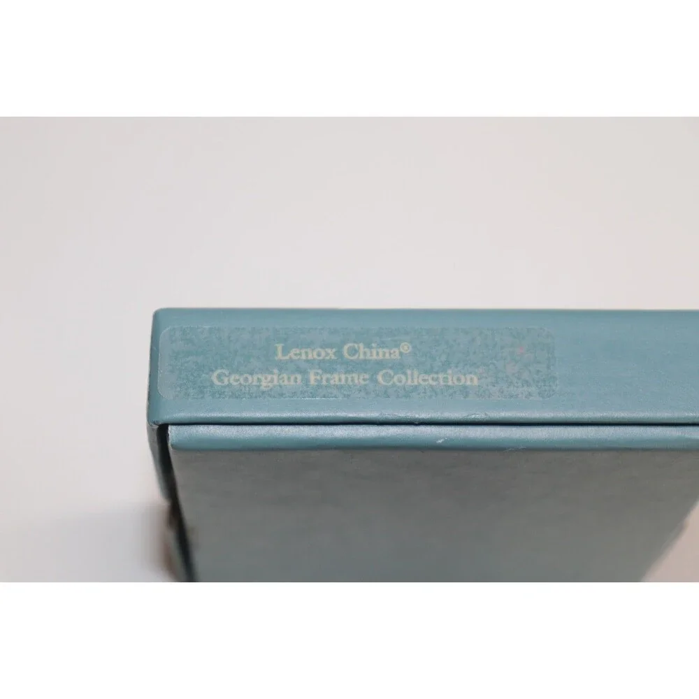 Mikasa Crystal Cherish Oval Picture Frame 11 Half SA 302 829 With Original Box